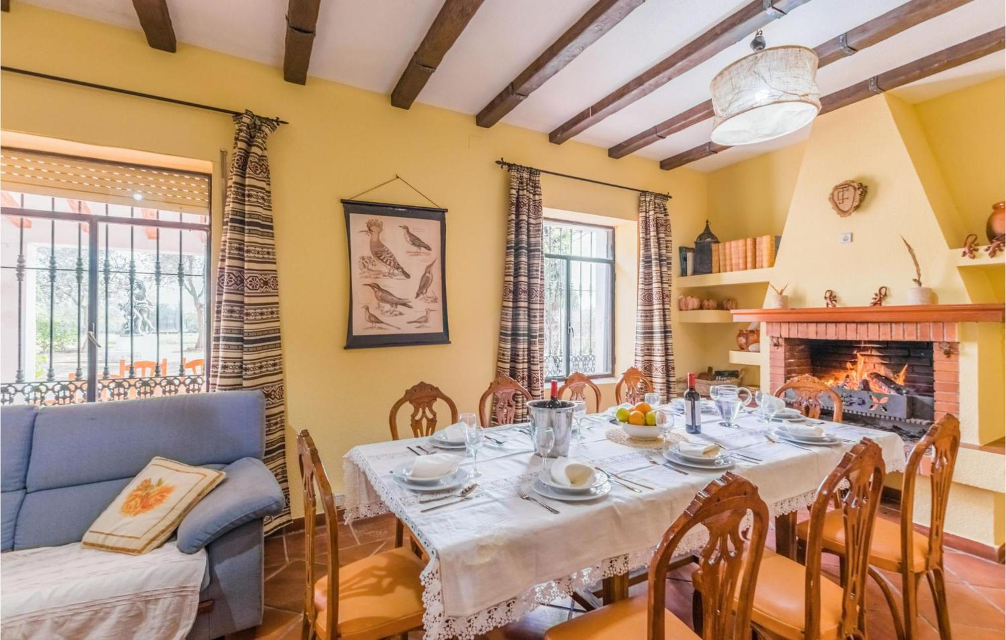 Gorgeous Home In Aldeaquemada With Swimming Pool المظهر الخارجي الصورة